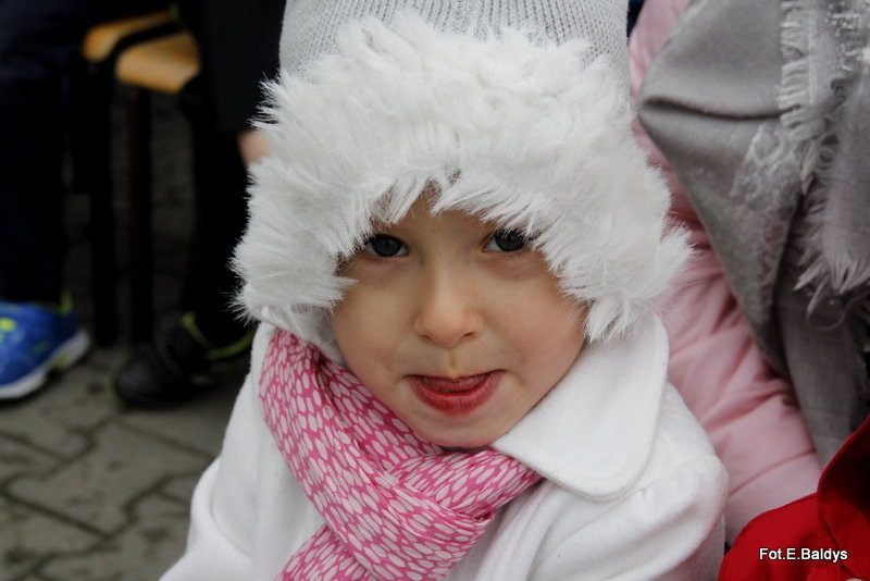 Sztandar dla Szkoły Podstawowej w Goniembicach (zdjęcia)