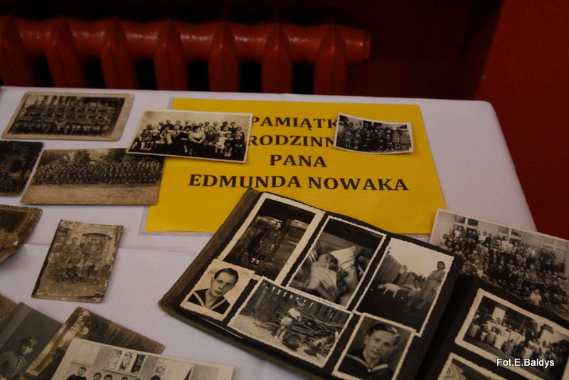 Sztandar dla Szkoły Podstawowej w Goniembicach (zdjęcia)