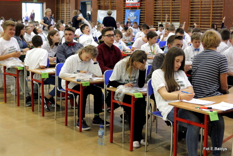 Matematyczny rekord w SP 13 (zdjęcia i film)