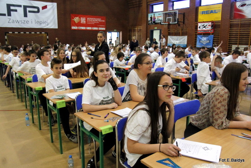 Matematyczny rekord w SP 13 (zdjęcia i film)