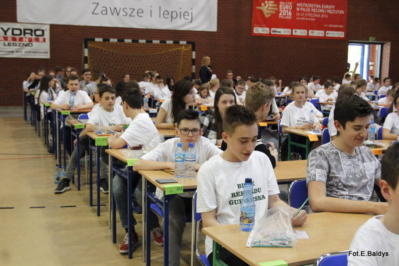 Matematyczny rekord w SP 13 (zdjęcia i film)