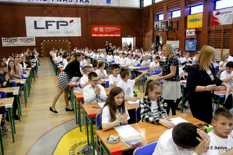 Matematyczny rekord w SP 13 (zdjęcia i film)