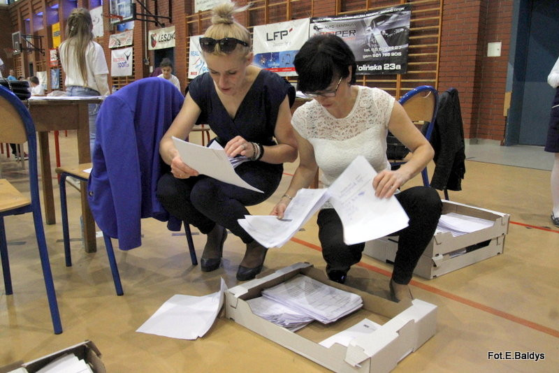 Matematyczny rekord w SP 13 (zdjęcia i film)