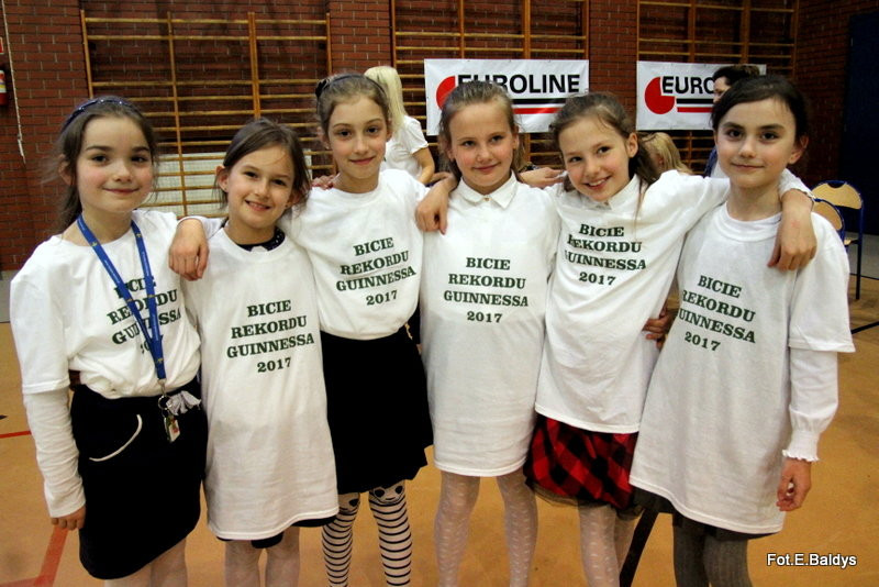 Matematyczny rekord w SP 13 (zdjęcia i film)