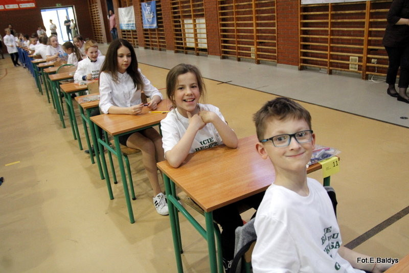 Matematyczny rekord w SP 13 (zdjęcia i film)