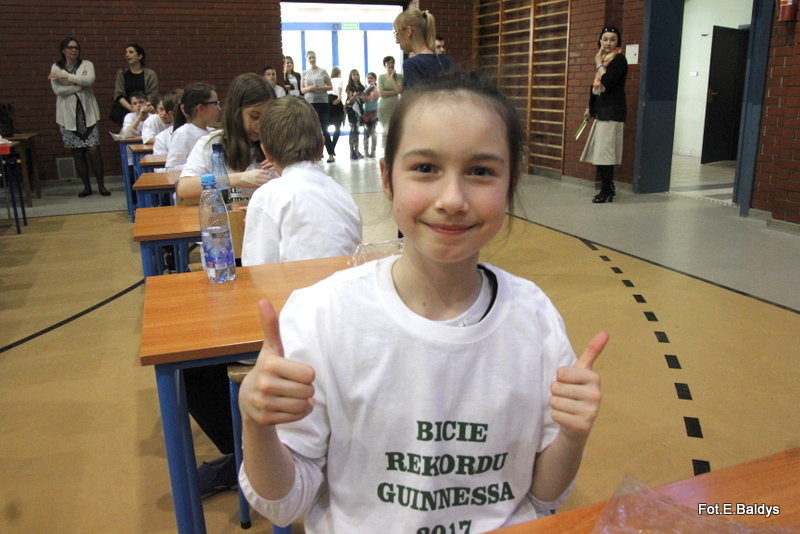 Matematyczny rekord w SP 13 (zdjęcia i film)