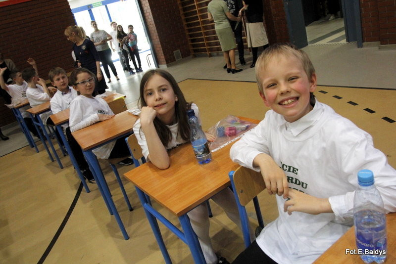 Matematyczny rekord w SP 13 (zdjęcia i film)