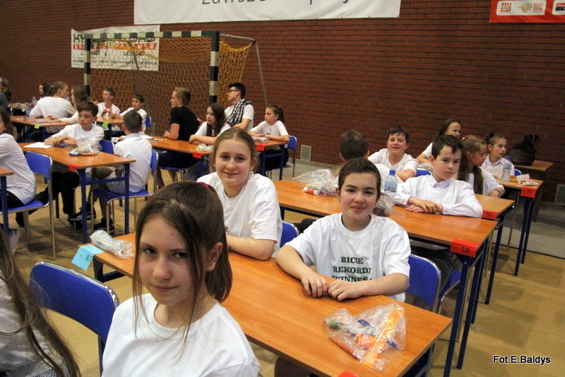 Matematyczny rekord w SP 13 (zdjęcia i film)