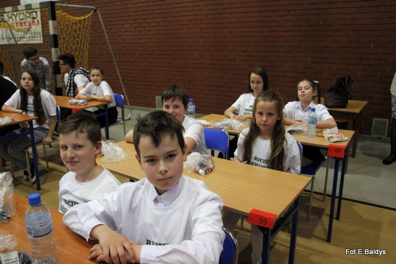 Matematyczny rekord w SP 13 (zdjęcia i film)