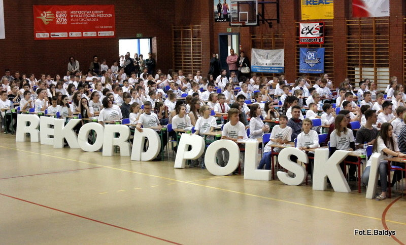 Matematyczny rekord w SP 13 (zdjęcia i film)