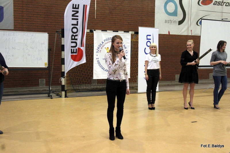 Matematyczny rekord w SP 13 (zdjęcia i film)