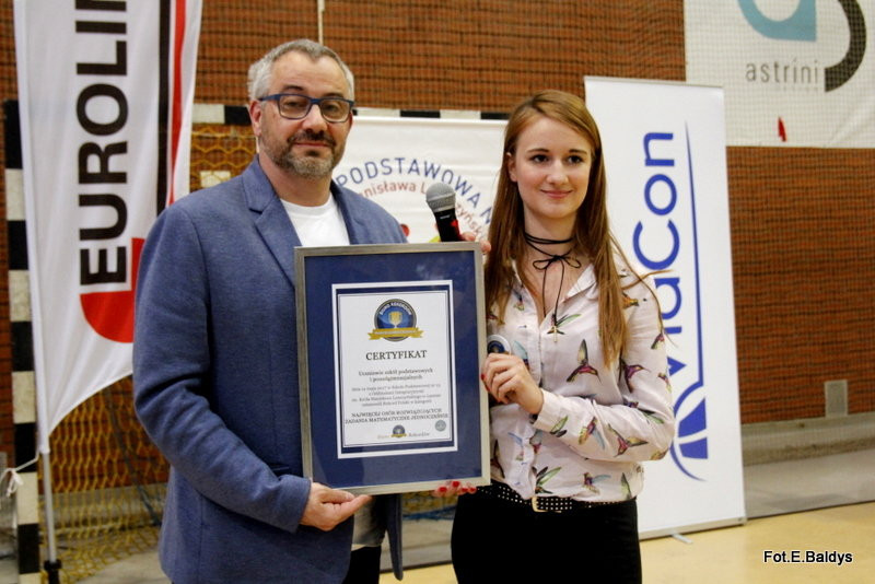 Matematyczny rekord w SP 13 (zdjęcia i film)