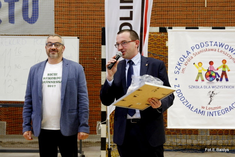 Matematyczny rekord w SP 13 (zdjęcia i film)