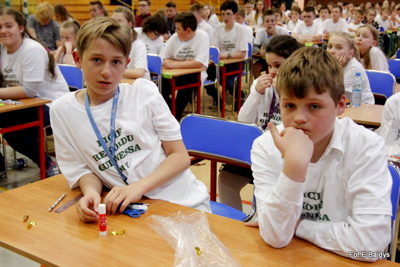 Matematyczny rekord w SP 13 (zdjęcia i film)