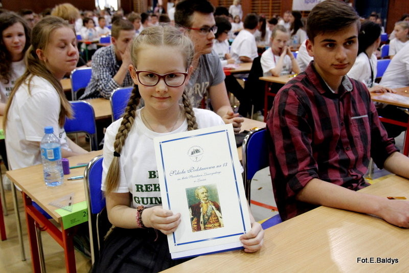 Matematyczny rekord w SP 13 (zdjęcia i film)