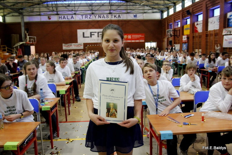 Matematyczny rekord w SP 13 (zdjęcia i film)