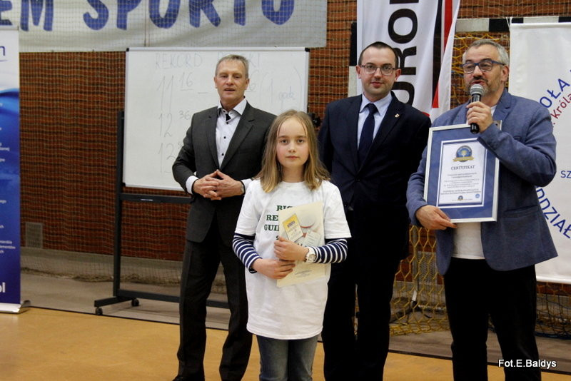 Matematyczny rekord w SP 13 (zdjęcia i film)