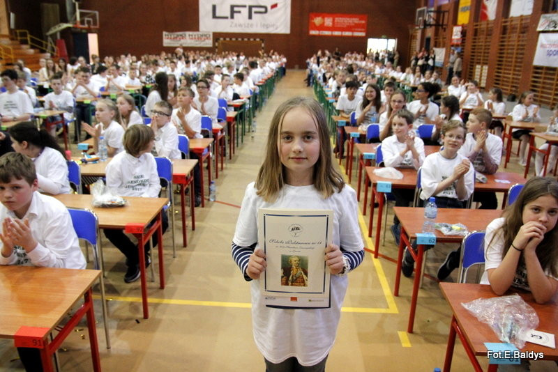 Matematyczny rekord w SP 13 (zdjęcia i film)