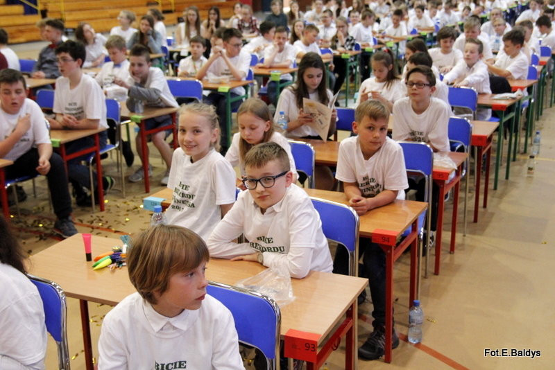 Matematyczny rekord w SP 13 (zdjęcia i film)