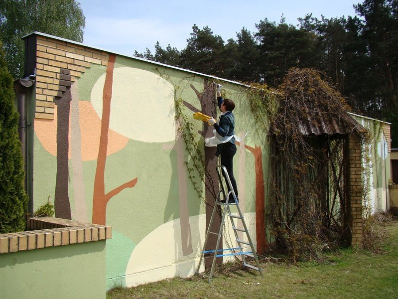 Garaże na Przylesiu pomalowane (zdjęcia, film)