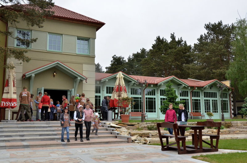 Dwa kontenery śmieci zebrano w Boszkowie (zdjęcia)