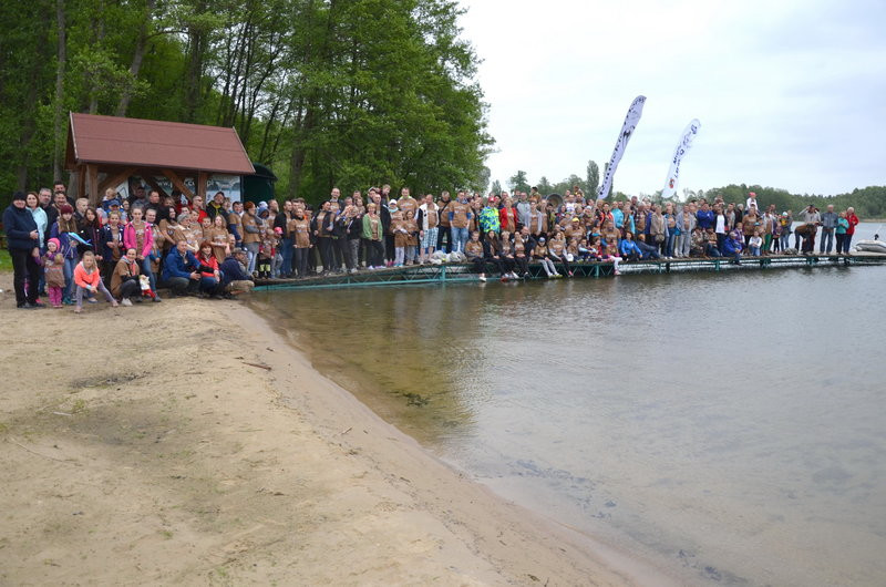 Dwa kontenery śmieci zebrano w Boszkowie (zdjęcia)