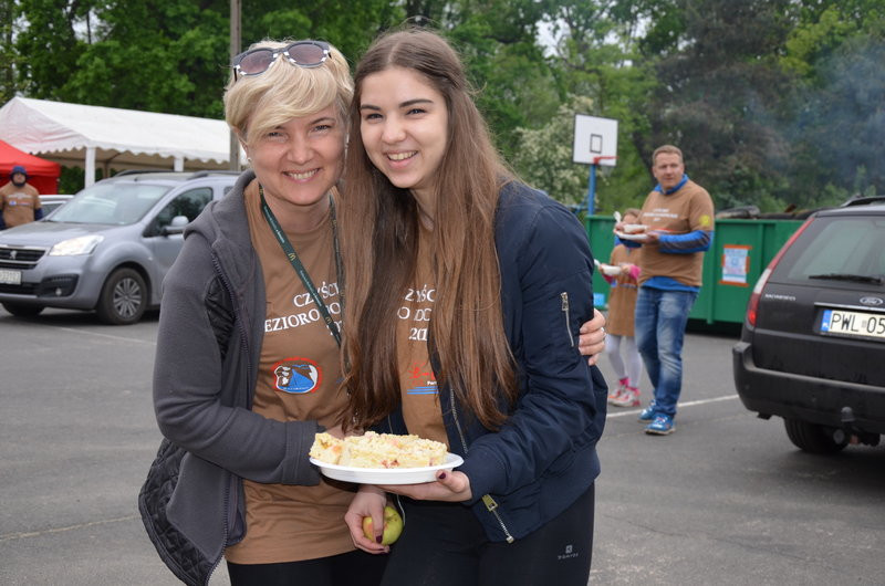 Dwa kontenery śmieci zebrano w Boszkowie (zdjęcia)