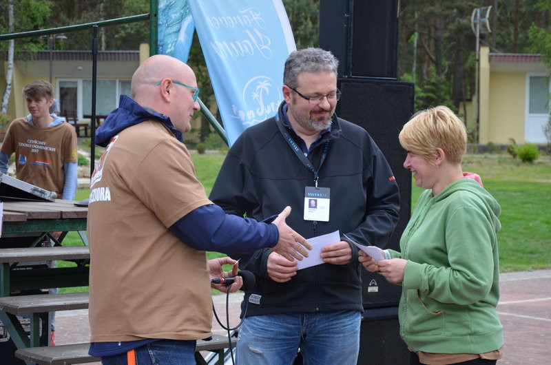 Dwa kontenery śmieci zebrano w Boszkowie (zdjęcia)