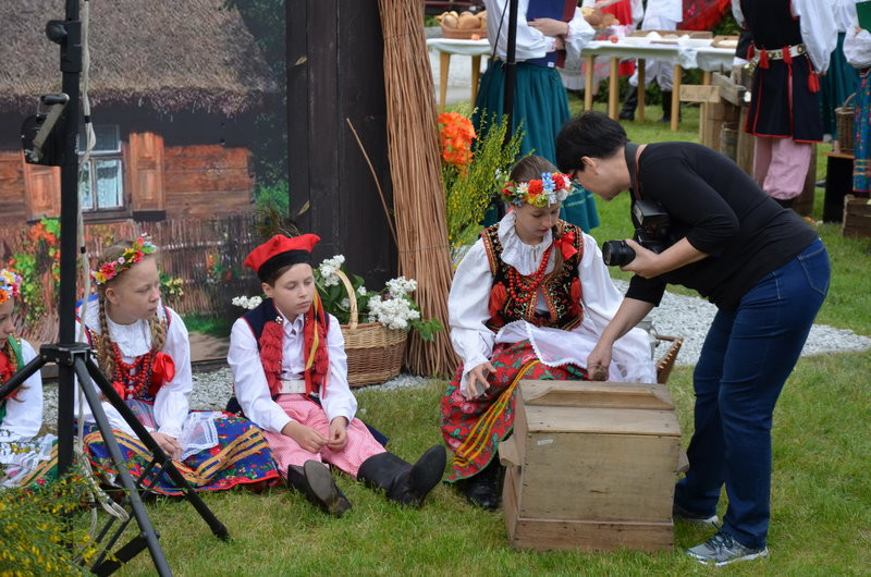 Eksponaty w użyciu przed święciechowskim wiatrakiem (zdjęcia)