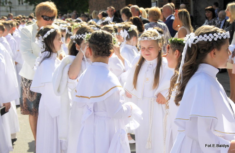 Przystąpili do I Komunii Świętej (zdjęcia)