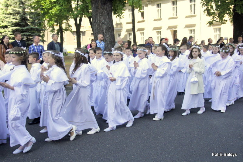 Przystąpili do I Komunii Świętej (zdjęcia)