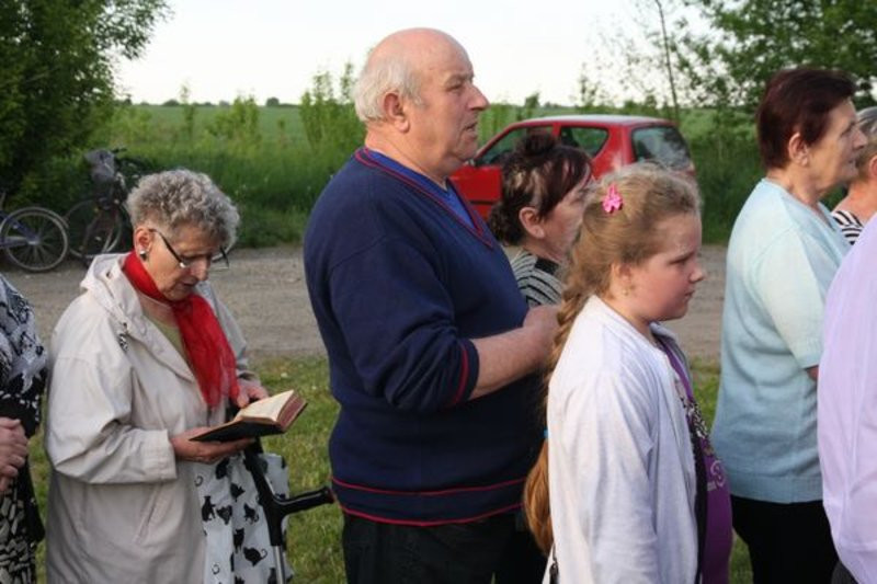 Mieszkańcy odnowili krzyż (zdjęcia)