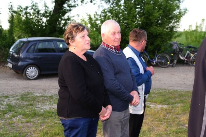 Mieszkańcy odnowili krzyż (zdjęcia)