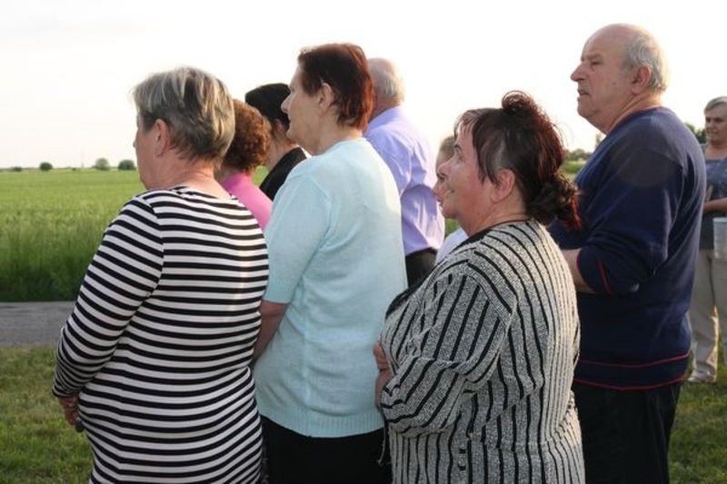 Mieszkańcy odnowili krzyż (zdjęcia)