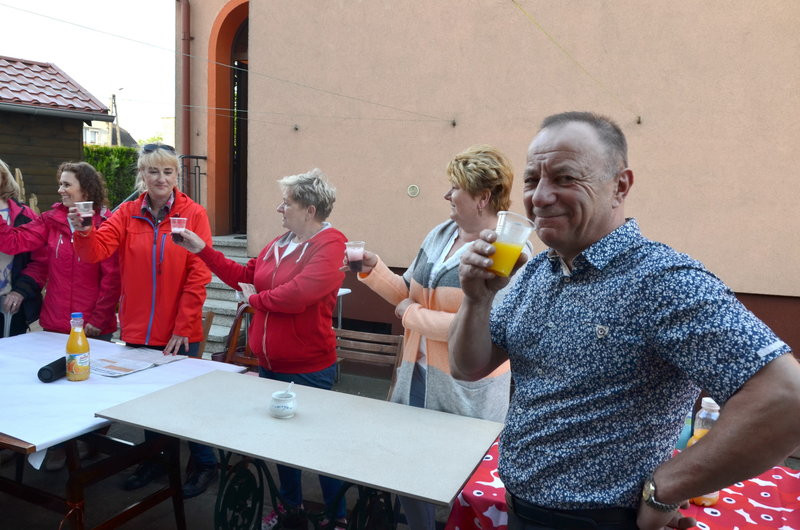 Szampan za obywatelski sukces (zdjęcia)