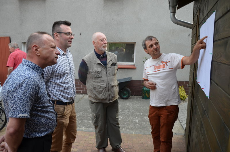 Szampan za obywatelski sukces (zdjęcia)