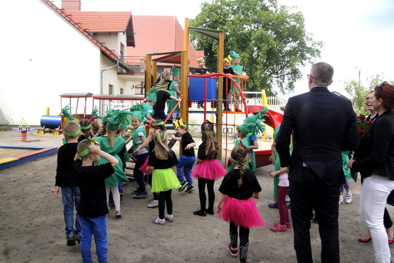 Przedszkole nr 12 ma nowy plac zabaw (zdjęcia)