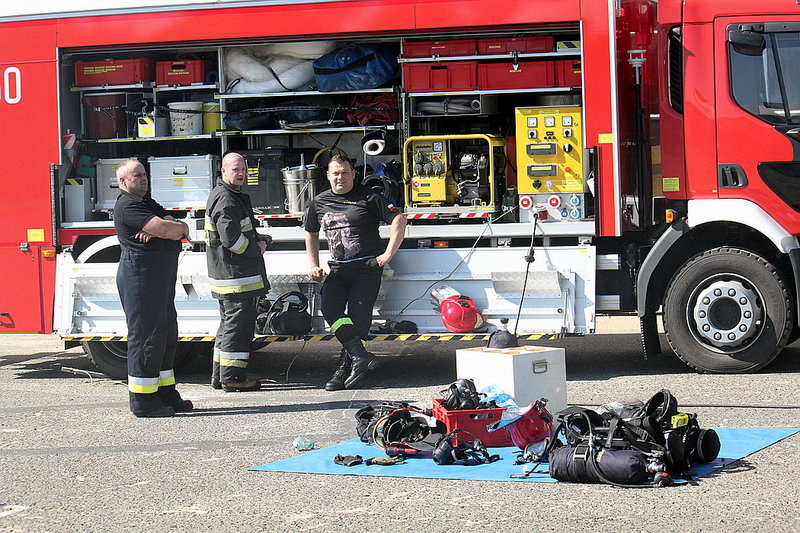 Niecodzienne ćwiczenia strażackie (zdjęcia)