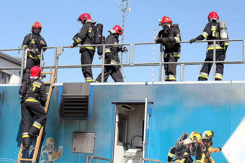 Niecodzienne ćwiczenia strażackie (zdjęcia)