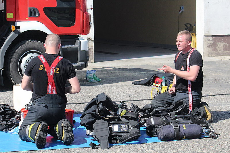 Niecodzienne ćwiczenia strażackie (zdjęcia)