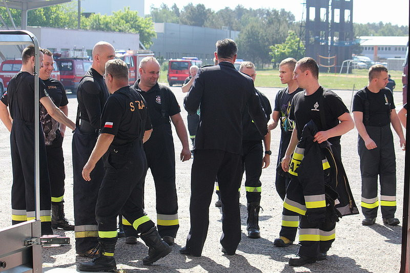 Niecodzienne ćwiczenia strażackie (zdjęcia)