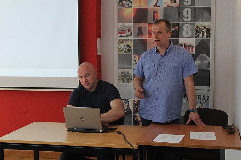 Niecodzienne ćwiczenia strażackie (zdjęcia)