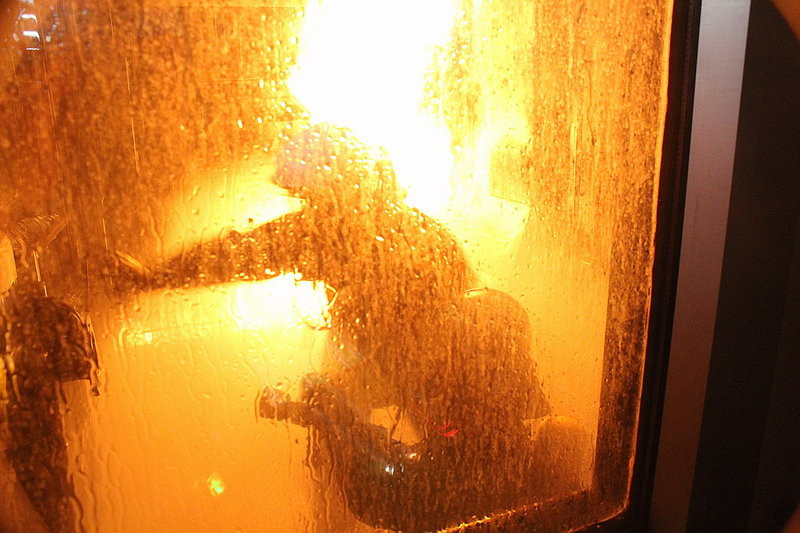 Niecodzienne ćwiczenia strażackie (zdjęcia)