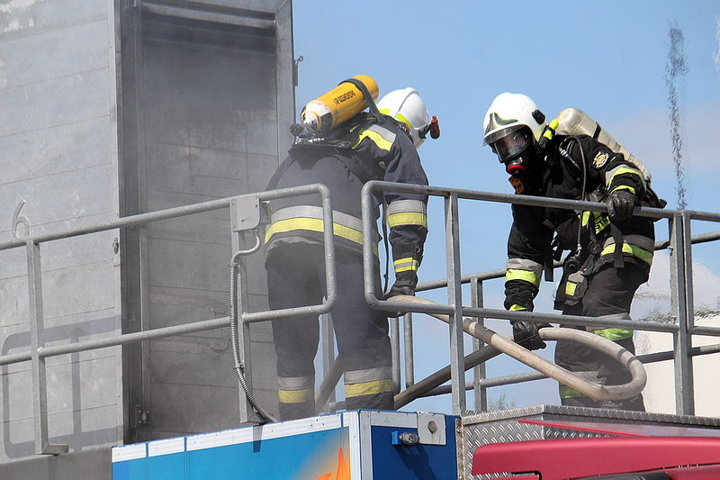 Niecodzienne ćwiczenia strażackie (zdjęcia)
