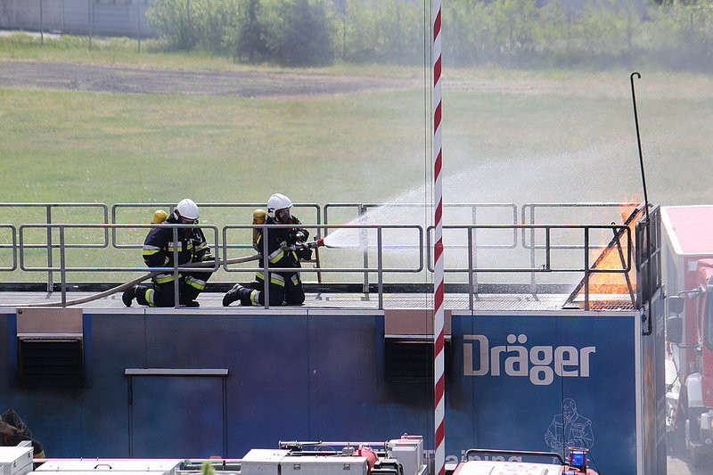 Niecodzienne ćwiczenia strażackie (zdjęcia)