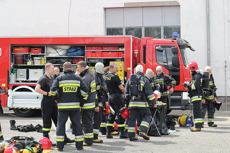Niecodzienne ćwiczenia strażackie (zdjęcia)