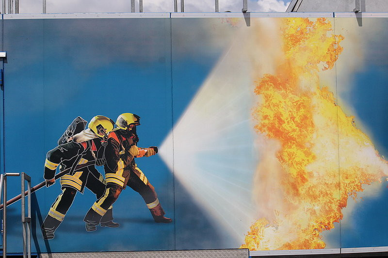 Niecodzienne ćwiczenia strażackie (zdjęcia)