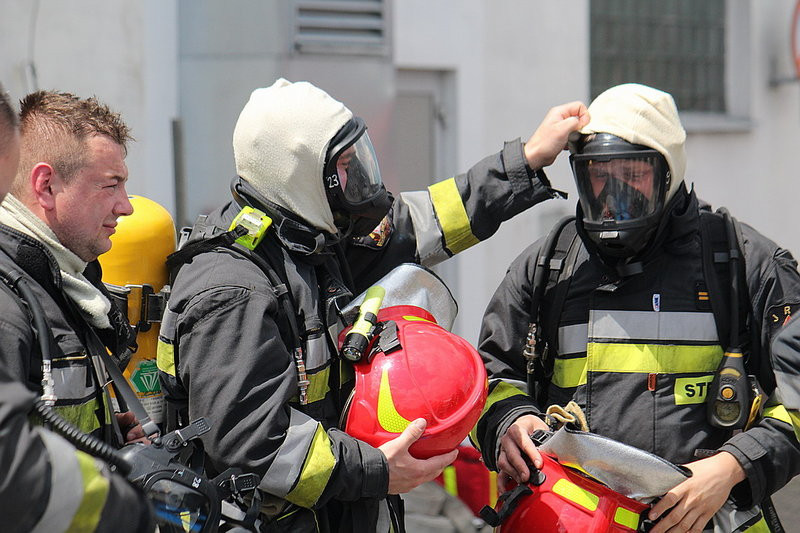 Niecodzienne ćwiczenia strażackie (zdjęcia)