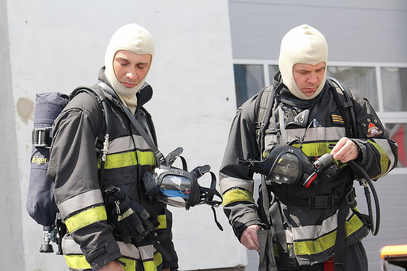 Niecodzienne ćwiczenia strażackie (zdjęcia)