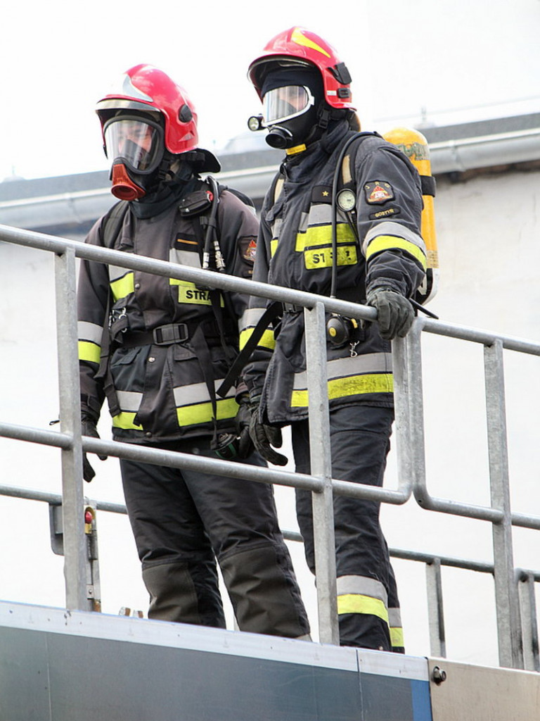 Niecodzienne ćwiczenia strażackie (zdjęcia)